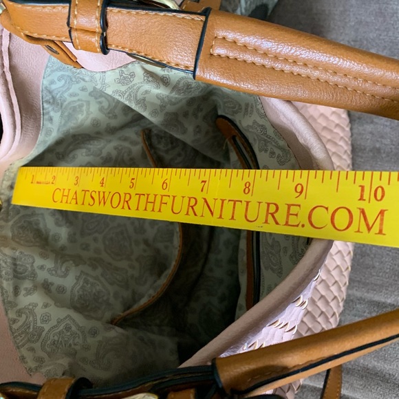 Handbag - Picture 5 of 8